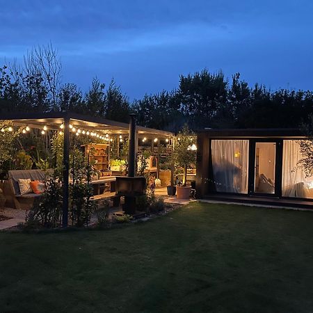 אשפורד Dragonfly Glamping Spa Retreat מראה חיצוני תמונה