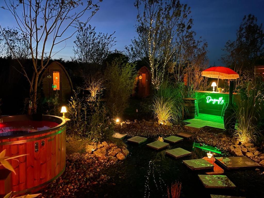 אשפורד Dragonfly Glamping Spa Retreat מראה חיצוני תמונה