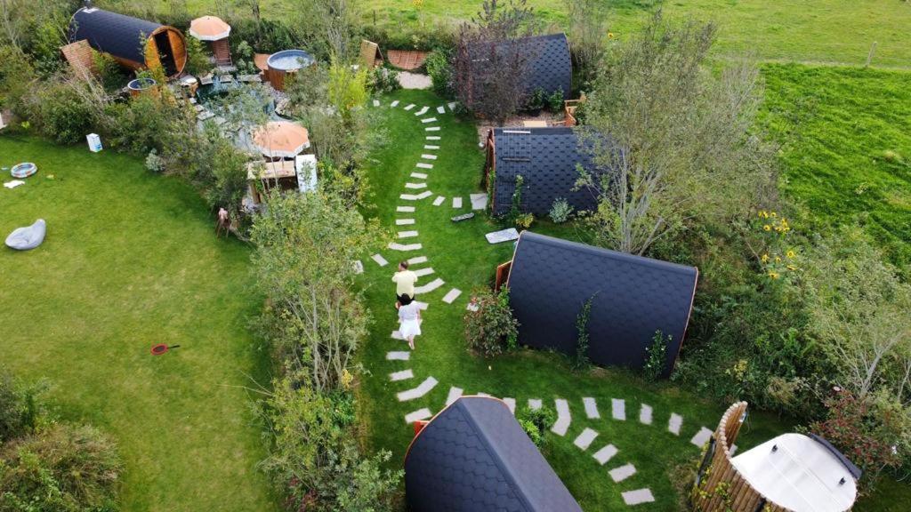 אשפורד Dragonfly Glamping Spa Retreat מראה חיצוני תמונה