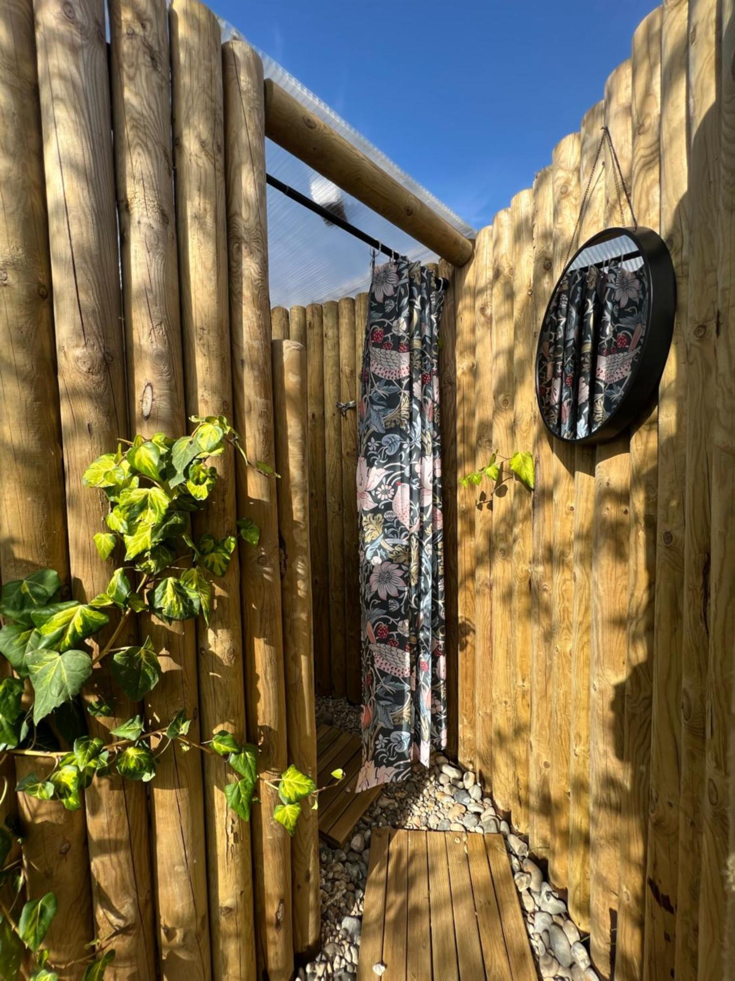 אשפורד Dragonfly Glamping Spa Retreat מראה חיצוני תמונה